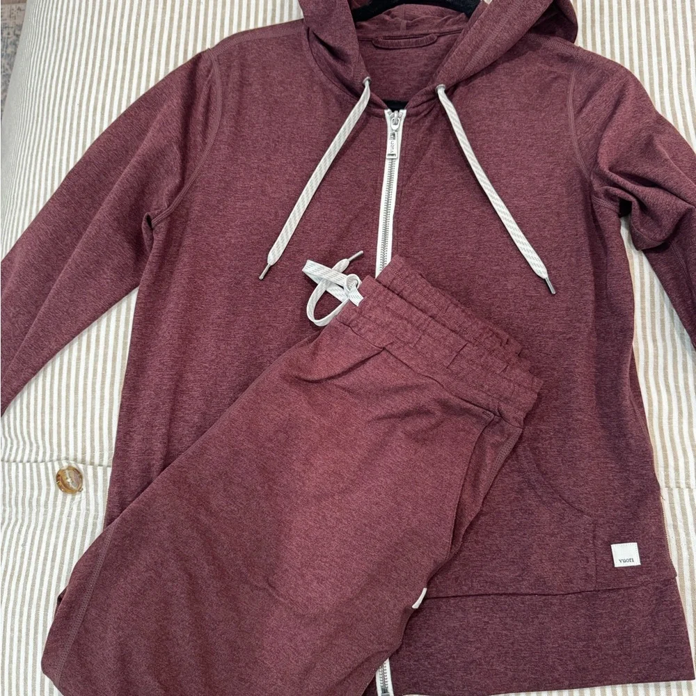 Vuori Heathered Maroon Full-Zip Hoodie with White Accents - Picture 3 of 3
